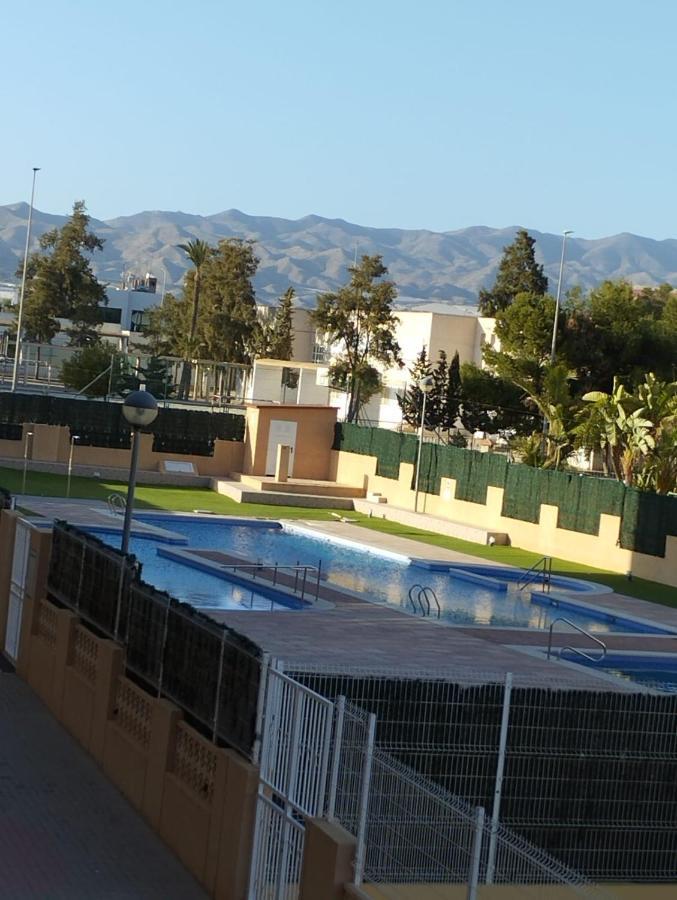 阿桂拉斯Amplio Piso Con Vistas A La Playa De Poniente公寓 外观 照片