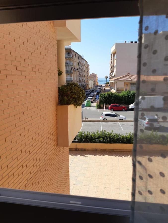 阿桂拉斯Amplio Piso Con Vistas A La Playa De Poniente公寓 外观 照片
